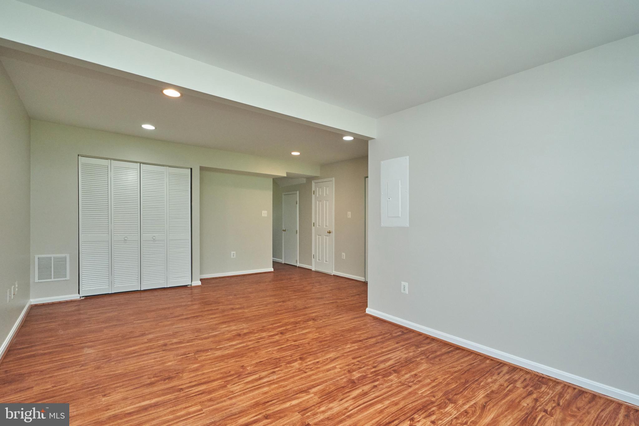 JEFFERSON VILLAGE - Residential Lease