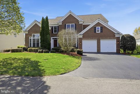 Photo of 4909 Sammy Joe Drive, FAIRFAX, VA 22030 (MLS # VAFX2302752)
