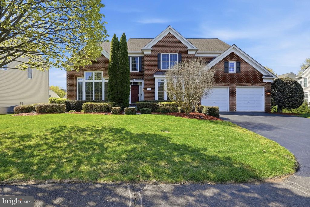 Photo of 4909 Sammy Joe Drive, FAIRFAX, VA 22030 (MLS # VAFX2302752)