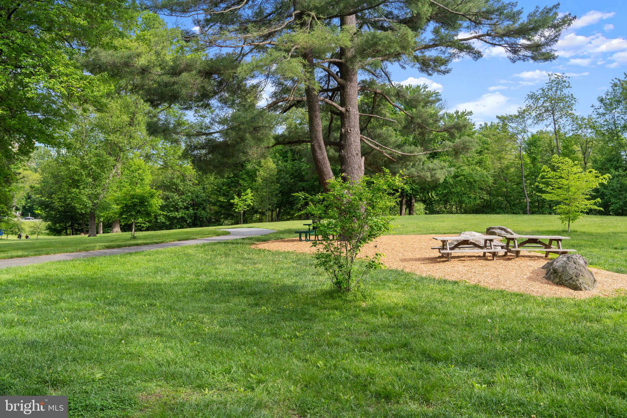 LONGFELLOW - Residential