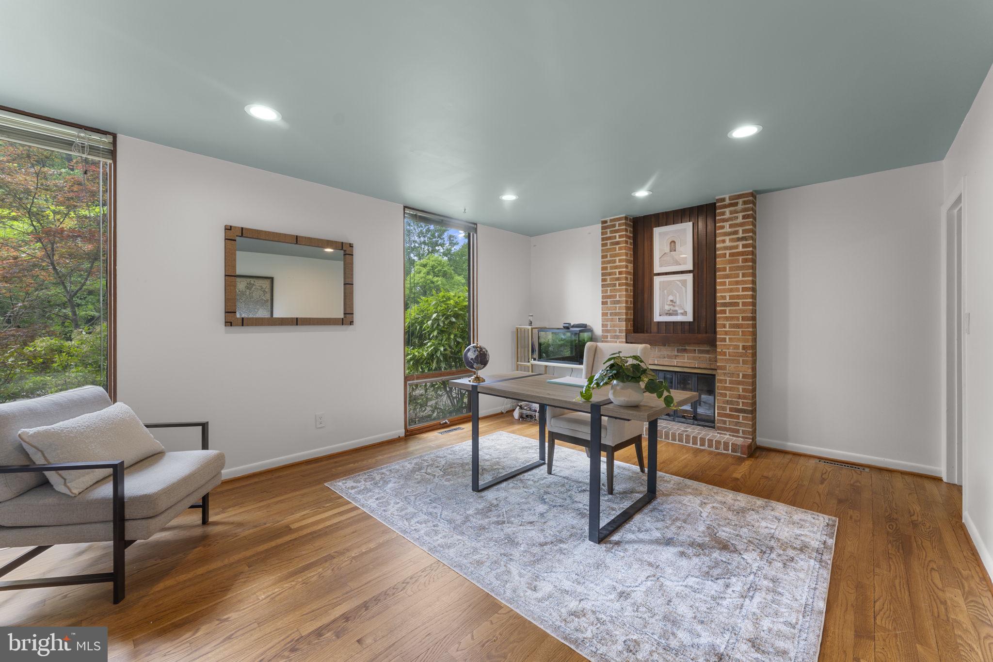 LONGFELLOW - Residential