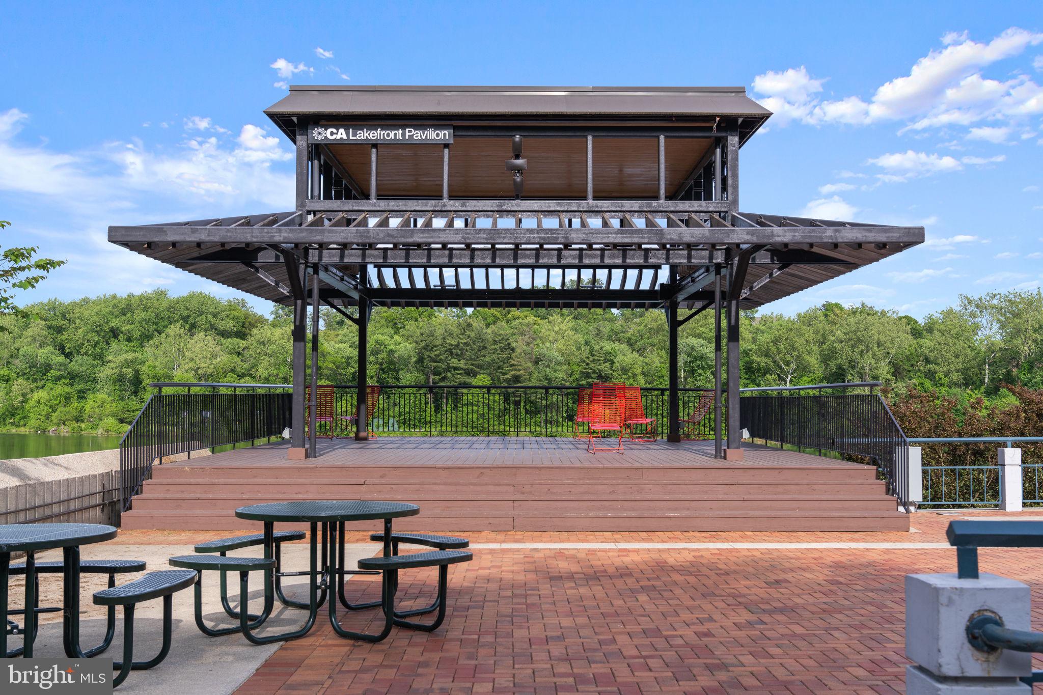 LONGFELLOW - Residential