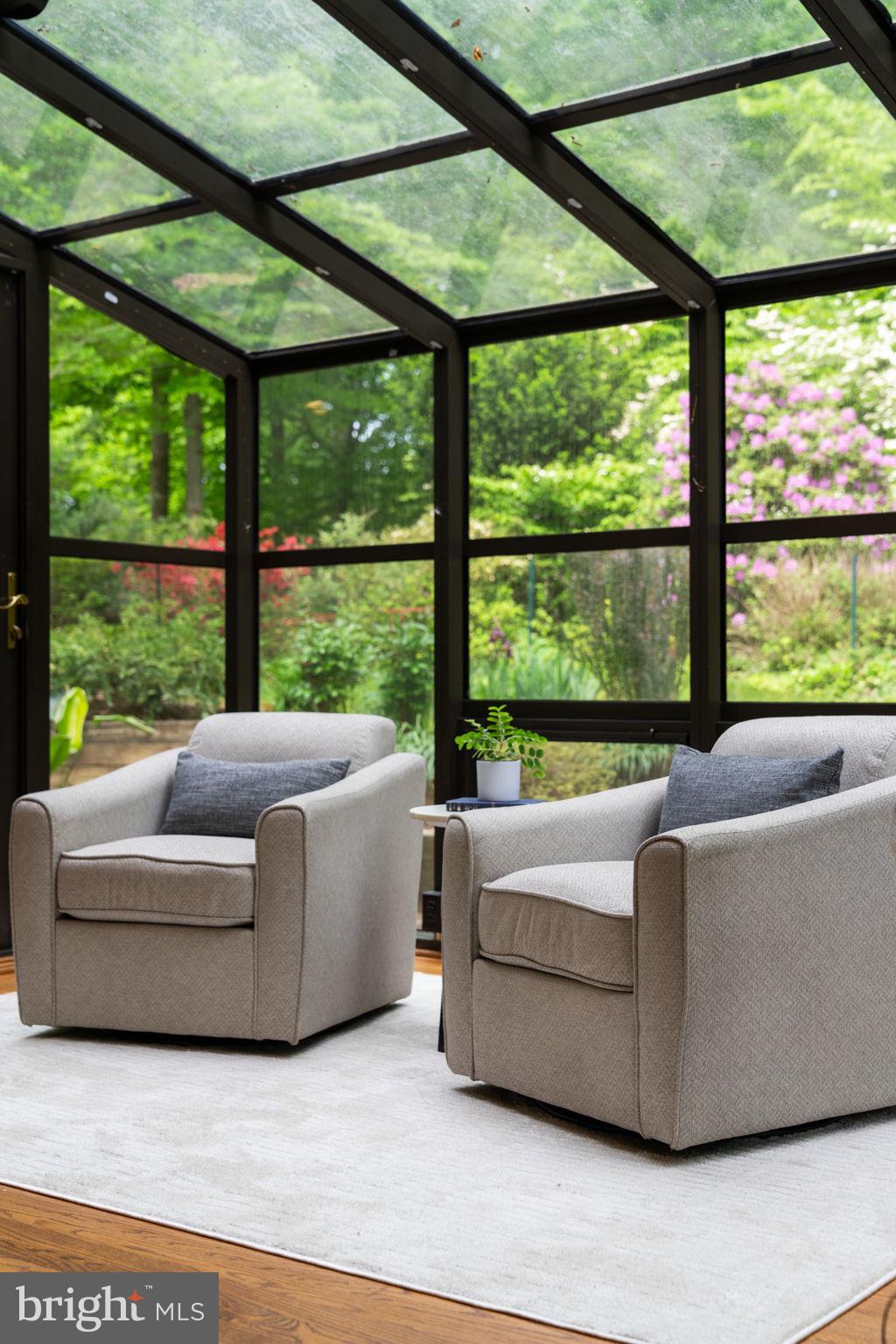 LONGFELLOW - Residential