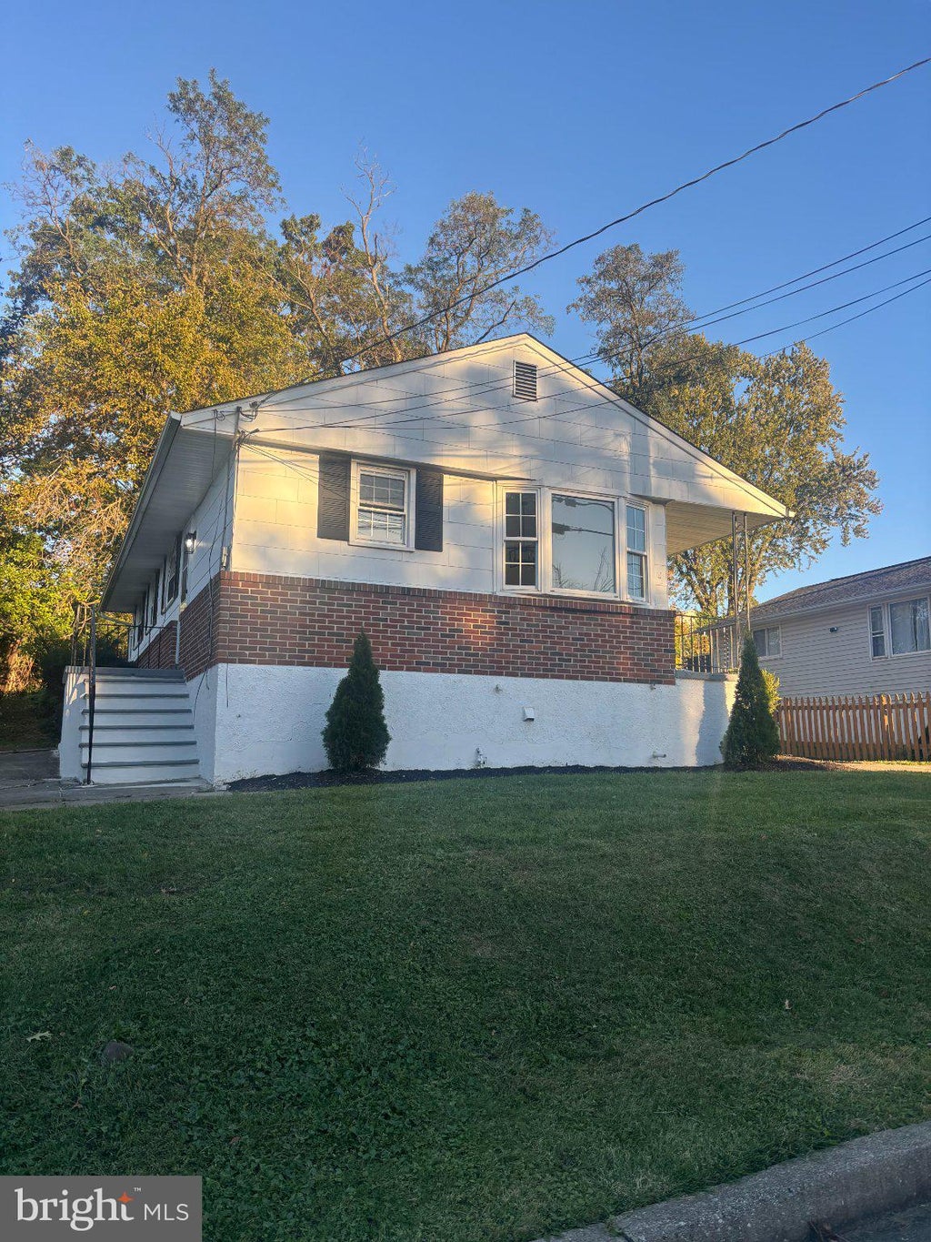 Photo of 9621 10th Avenue, BALTIMORE, MD 21234 (MLS # MDBC2179252)