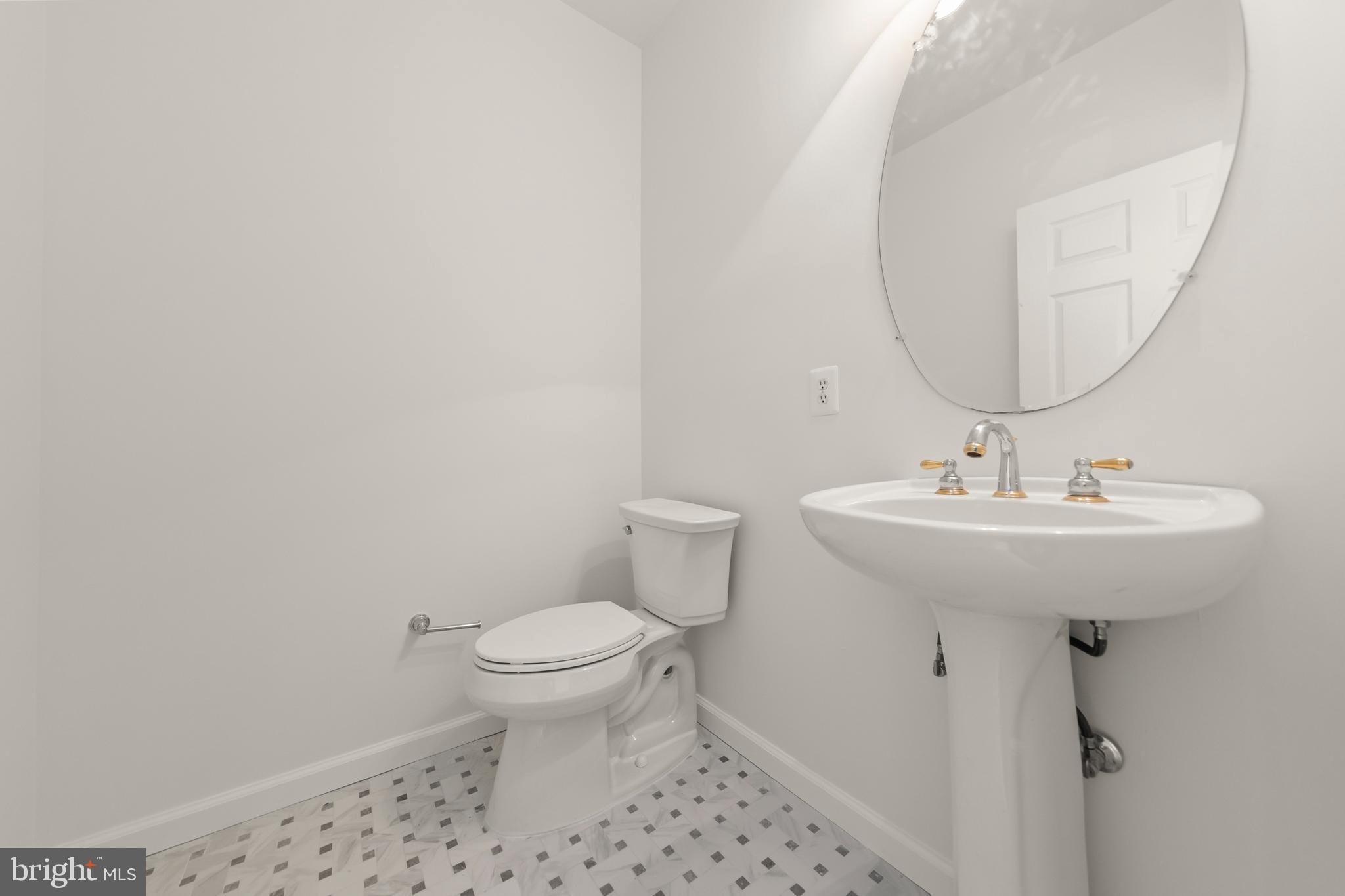 LOUDOUN VALLEY ESTATES - Residential Lease