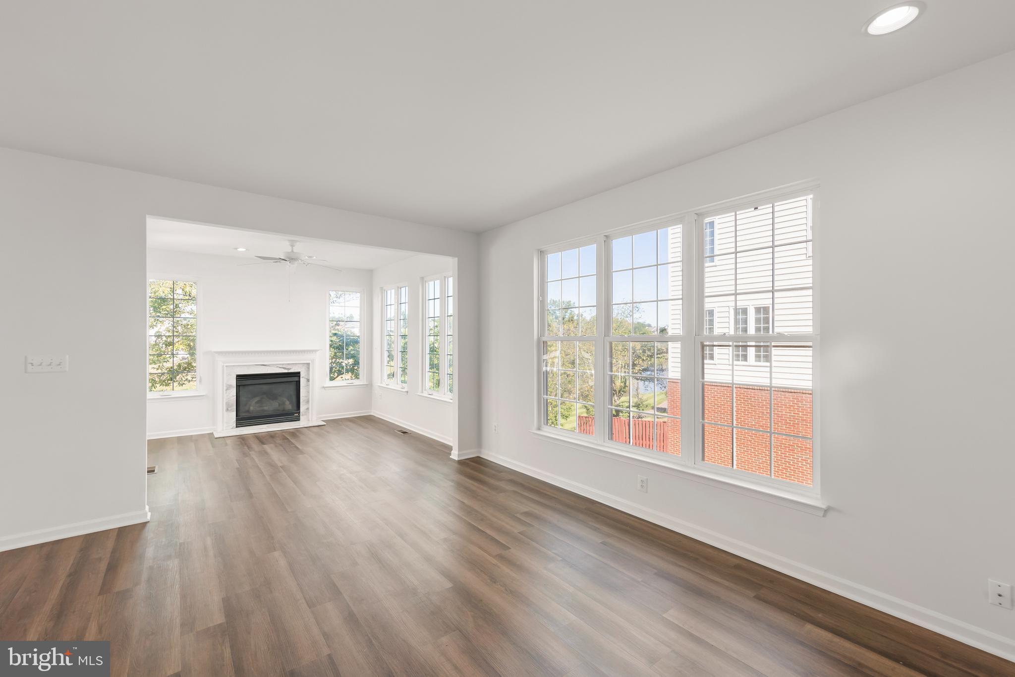 LOUDOUN VALLEY ESTATES - Residential Lease