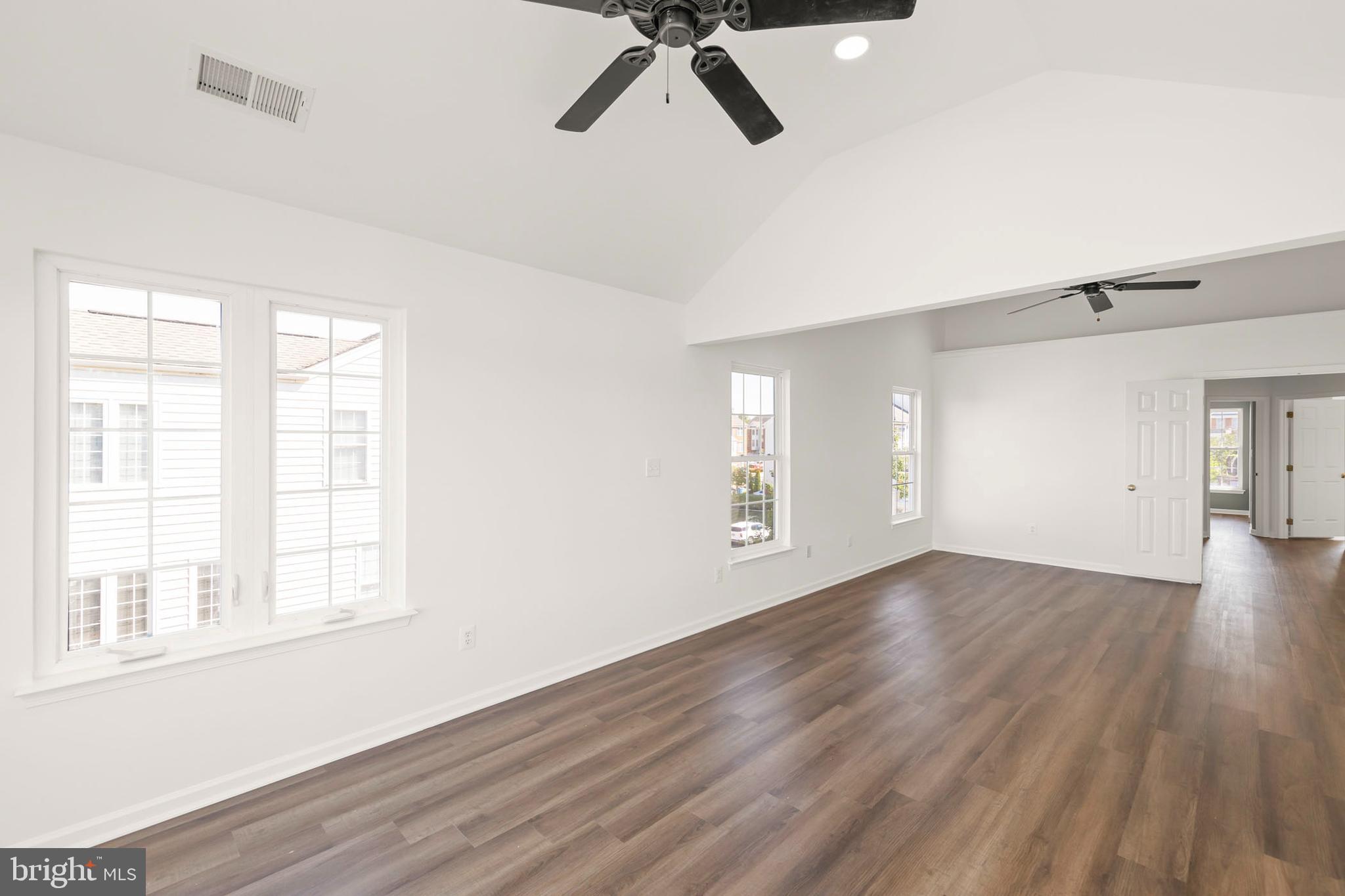 LOUDOUN VALLEY ESTATES - Residential Lease