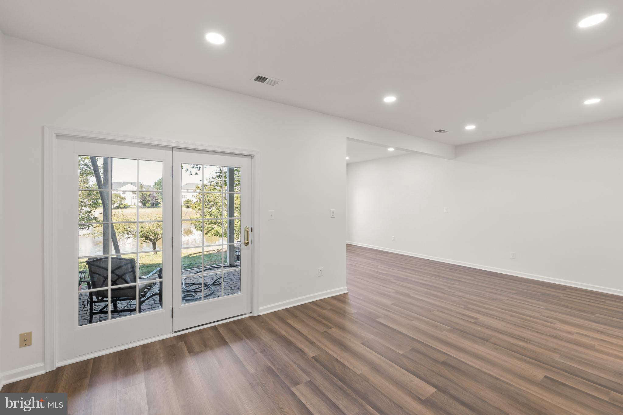 LOUDOUN VALLEY ESTATES - Residential Lease