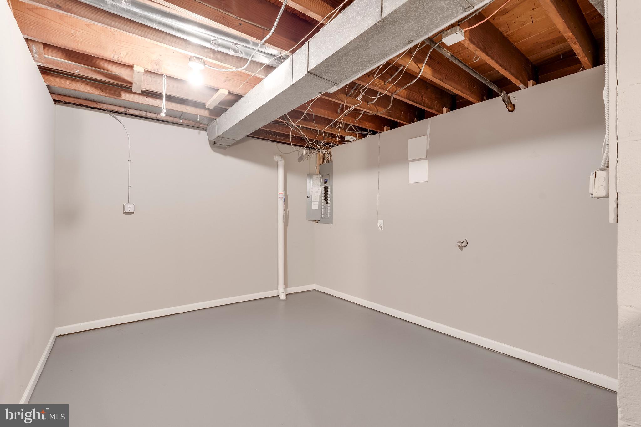 ROCK CREEK PALISADES - Residential