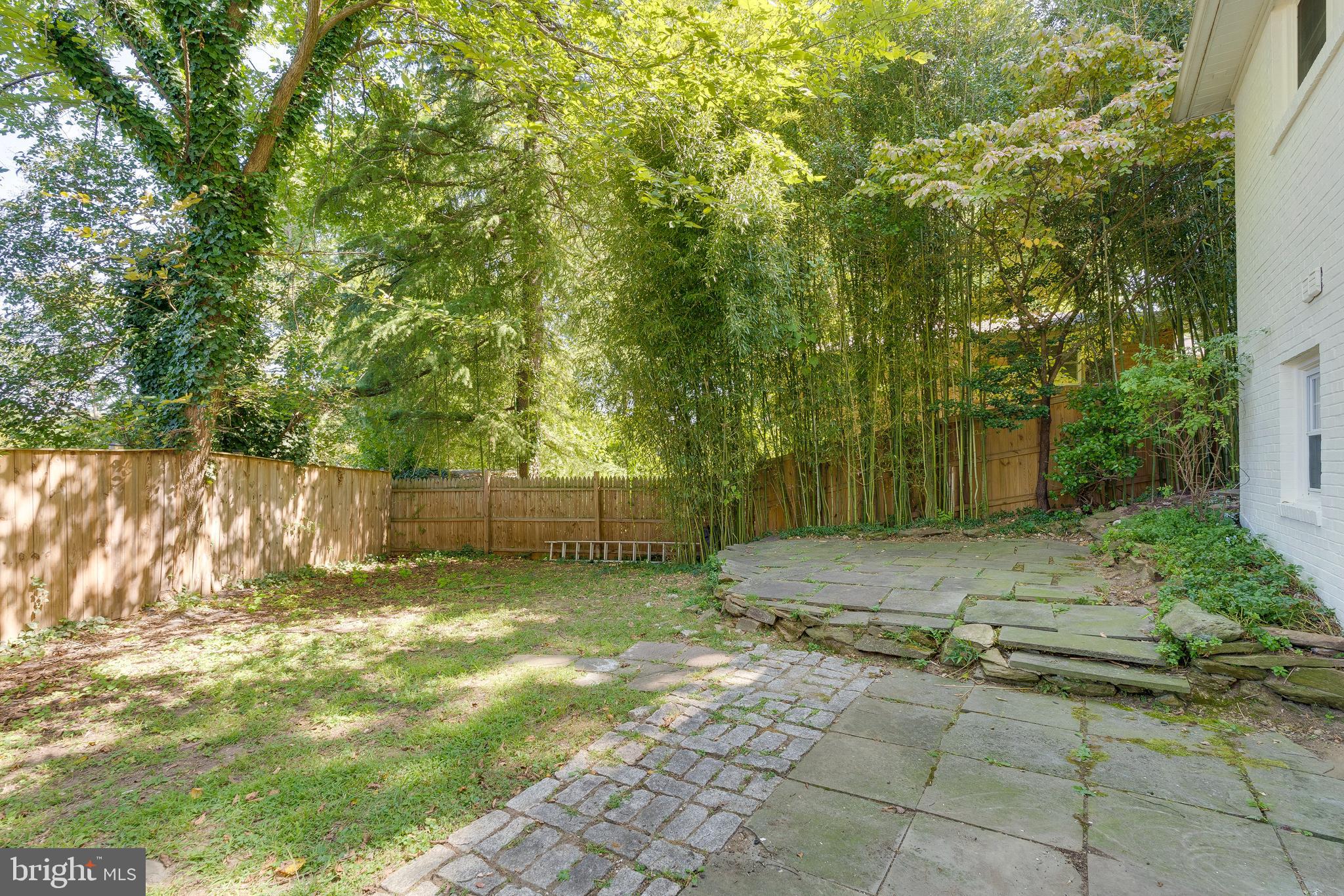 ROCK CREEK PALISADES - Residential