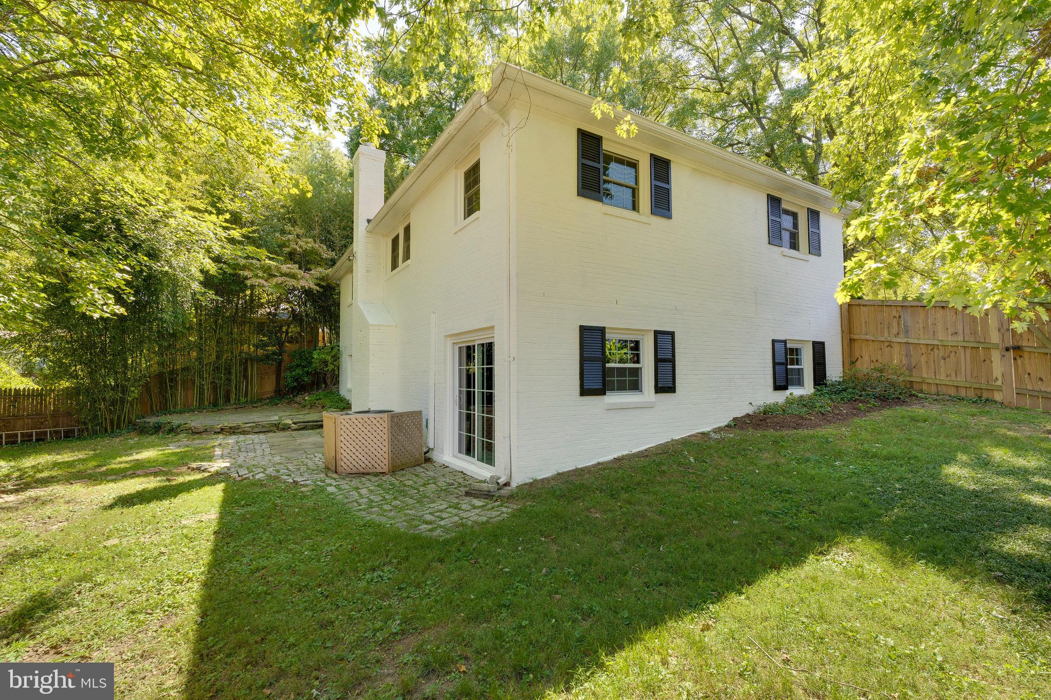 ROCK CREEK PALISADES - Residential