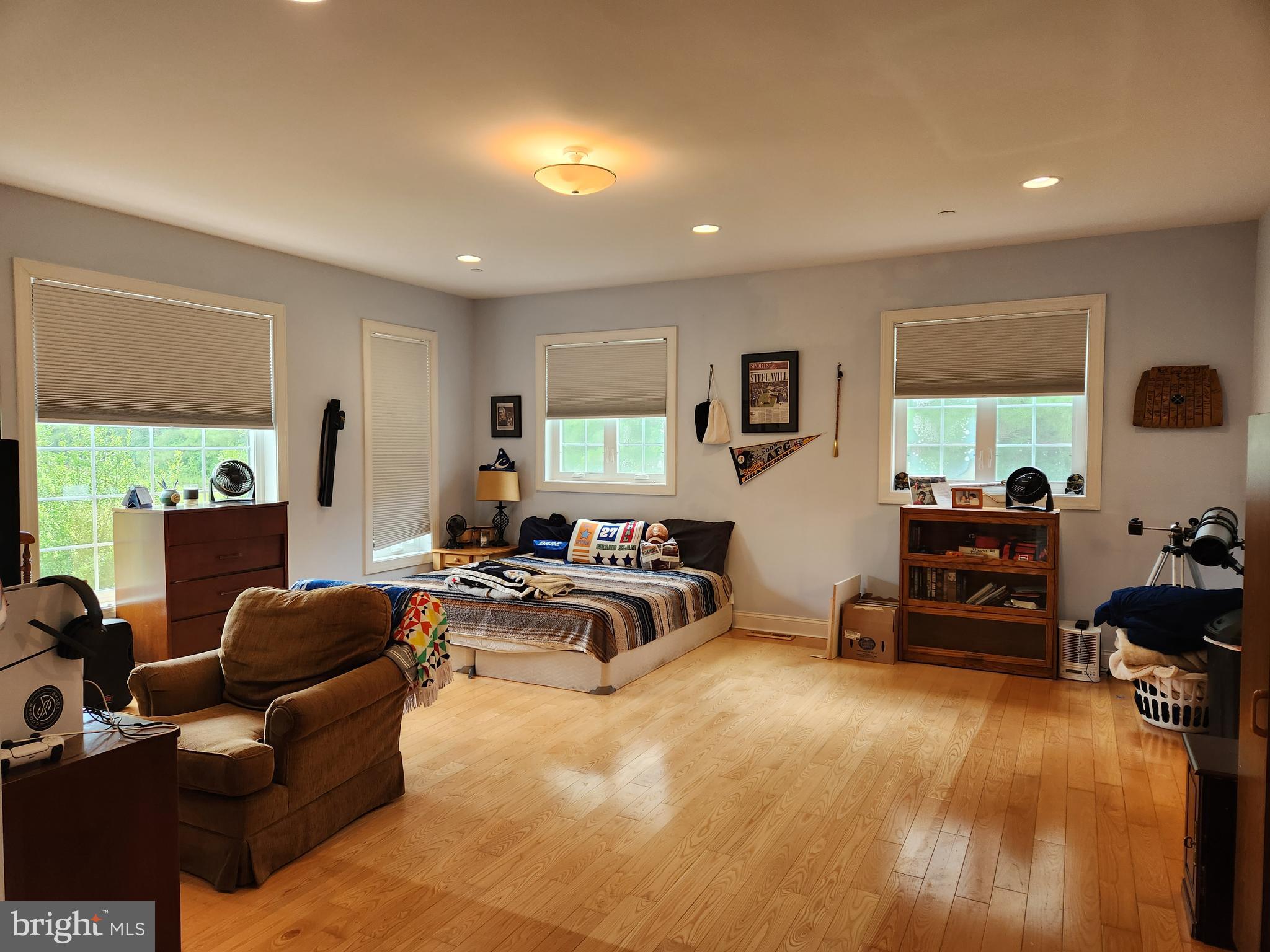 TUNIS MILLS - Residential