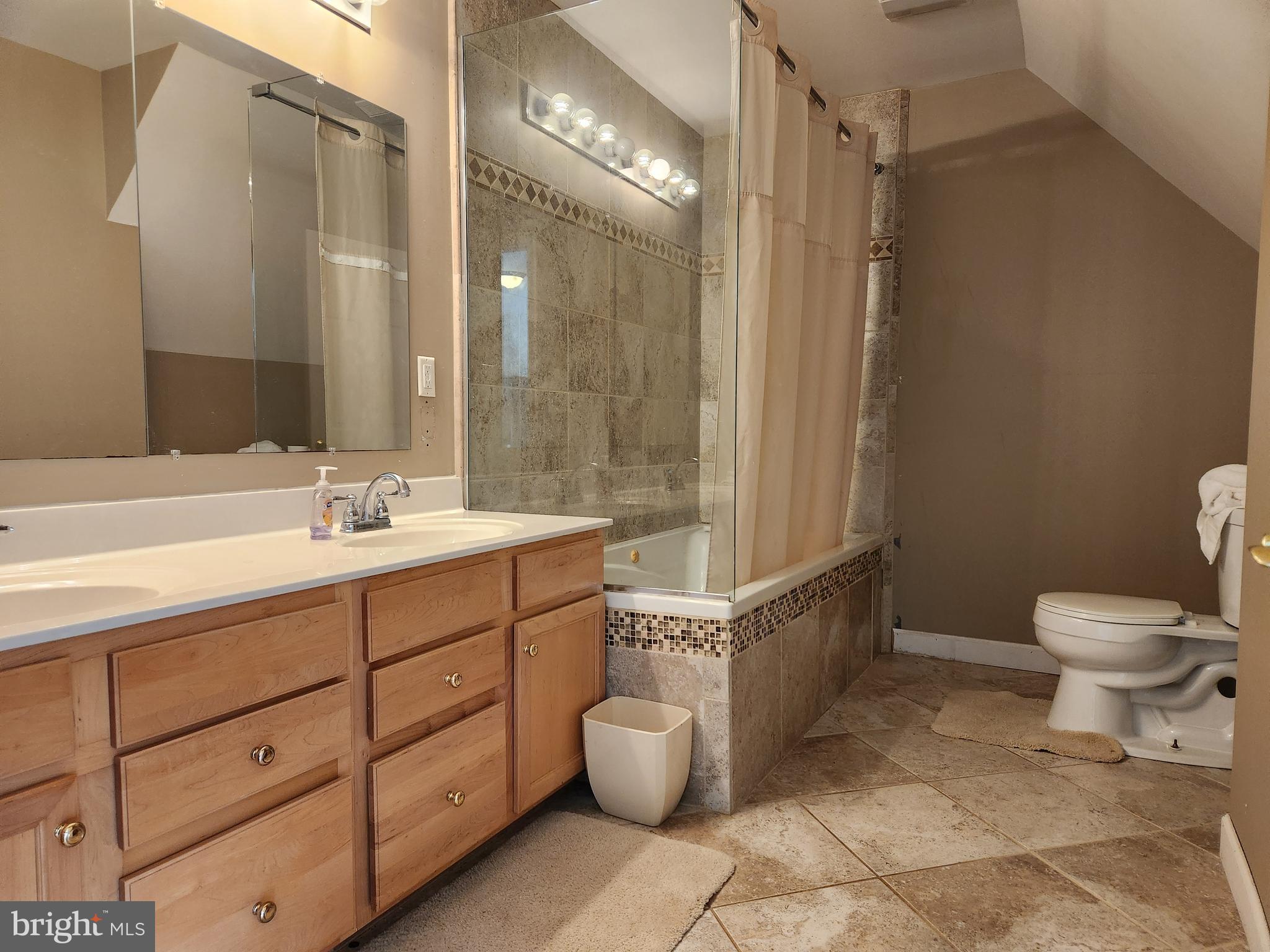 TUNIS MILLS - Residential