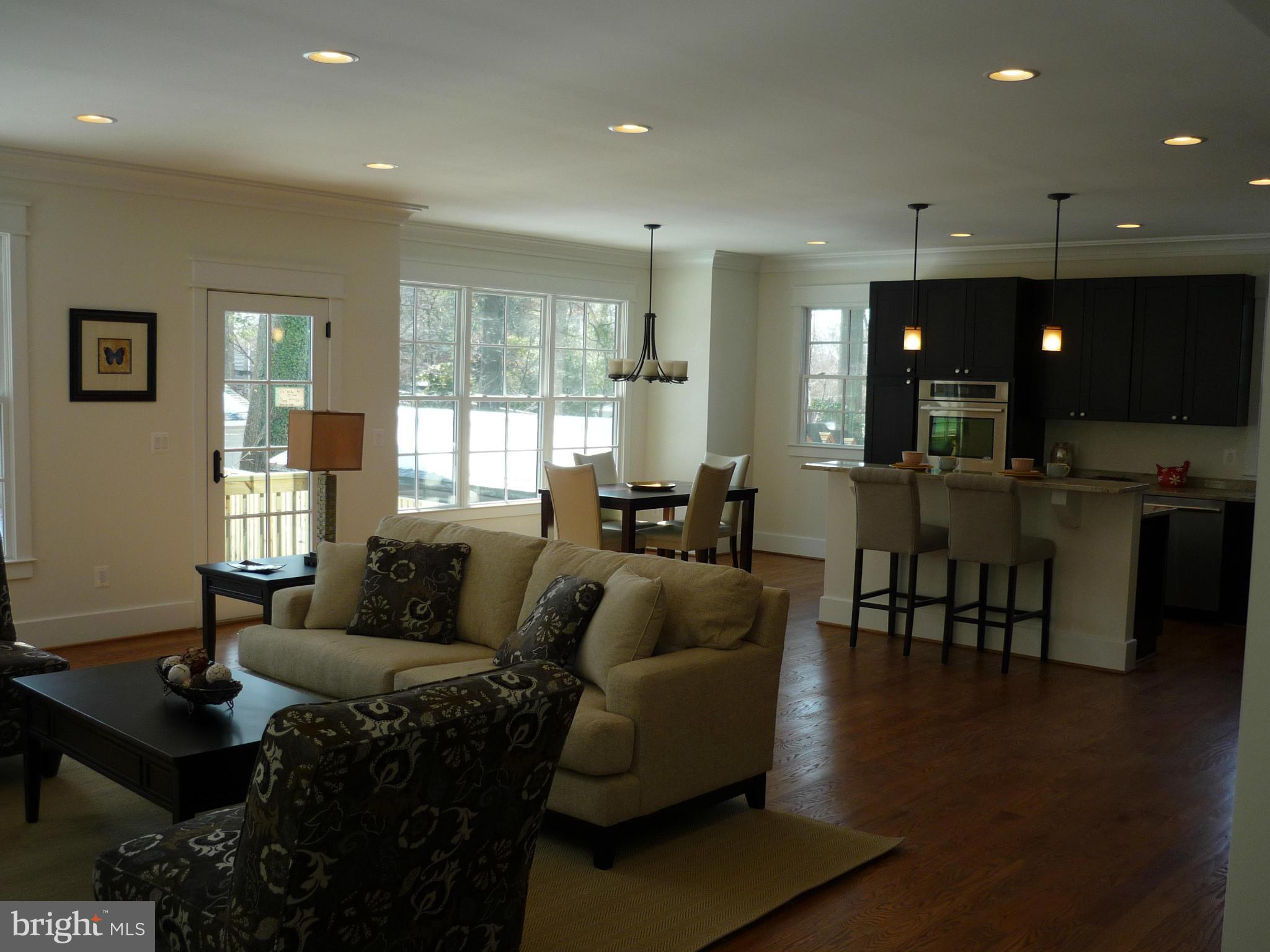 OVER LEE KNOLLS - Residential