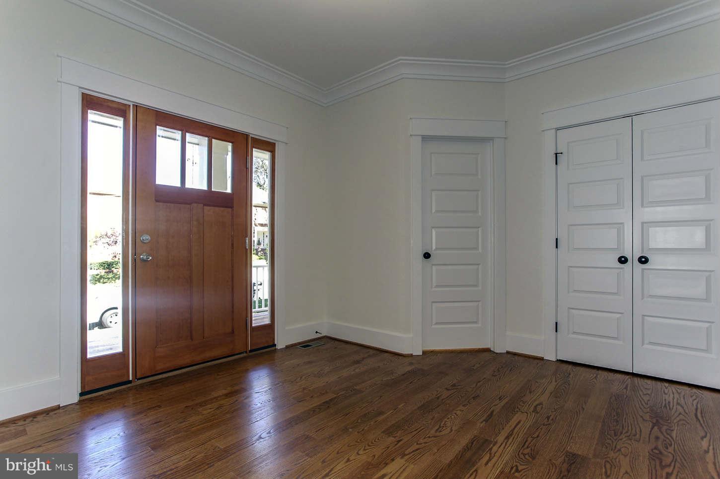 OVER LEE KNOLLS - Residential