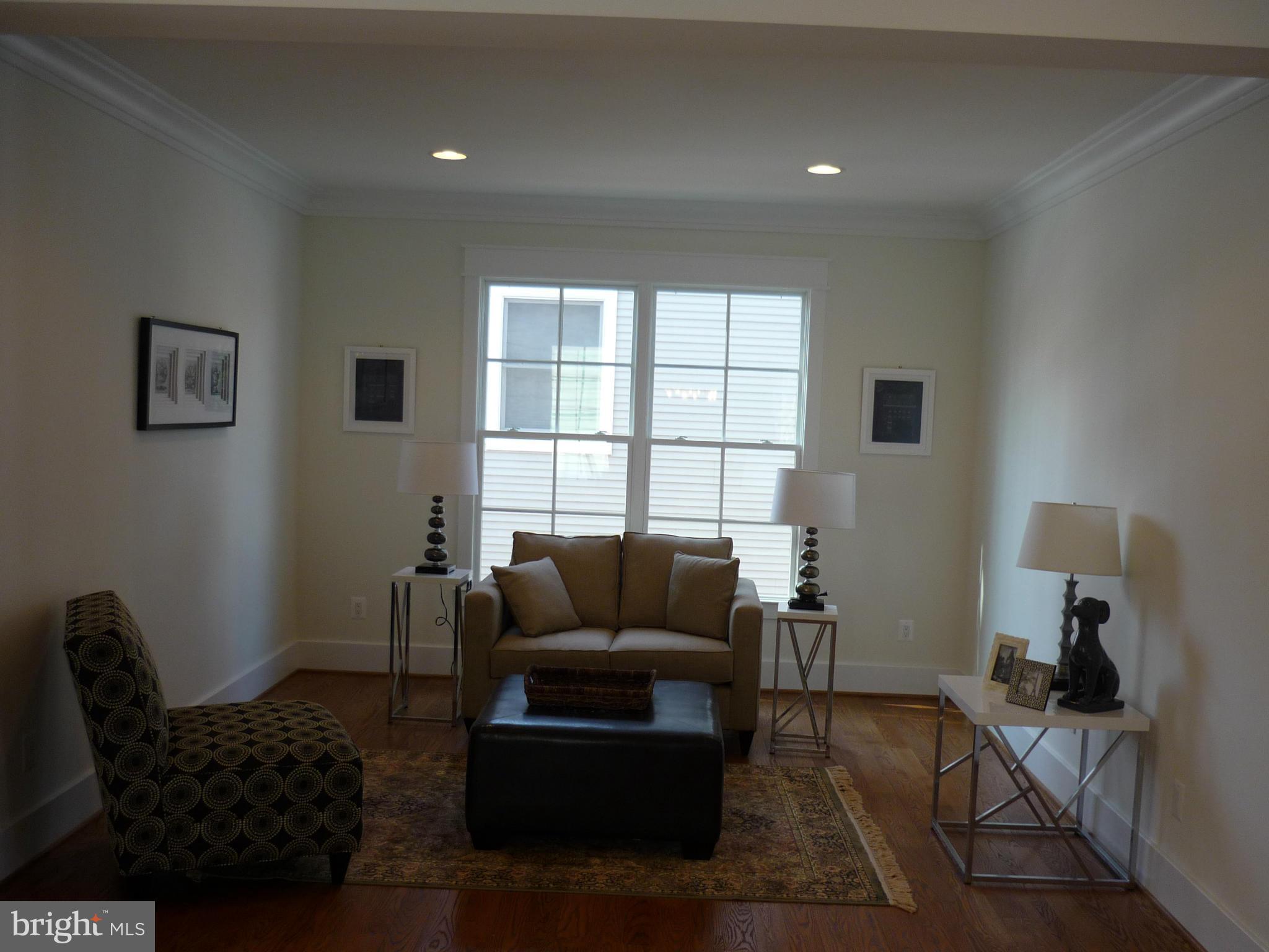 OVER LEE KNOLLS - Residential