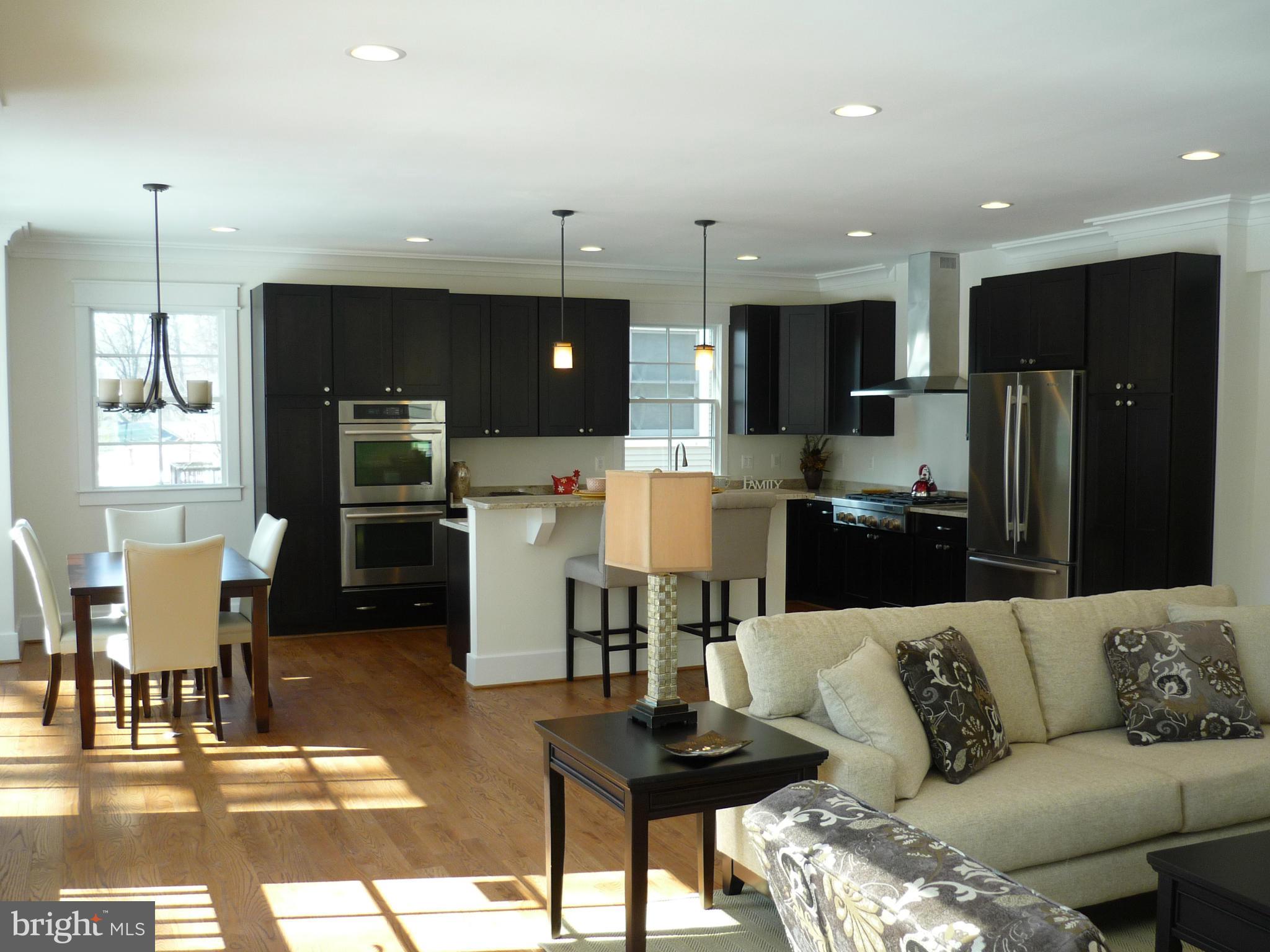 OVER LEE KNOLLS - Residential