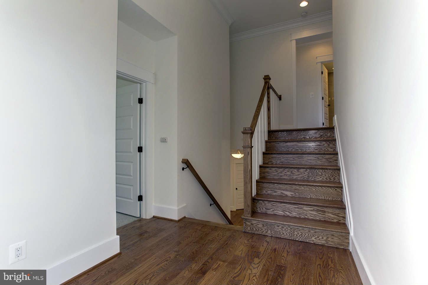 OVER LEE KNOLLS - Residential