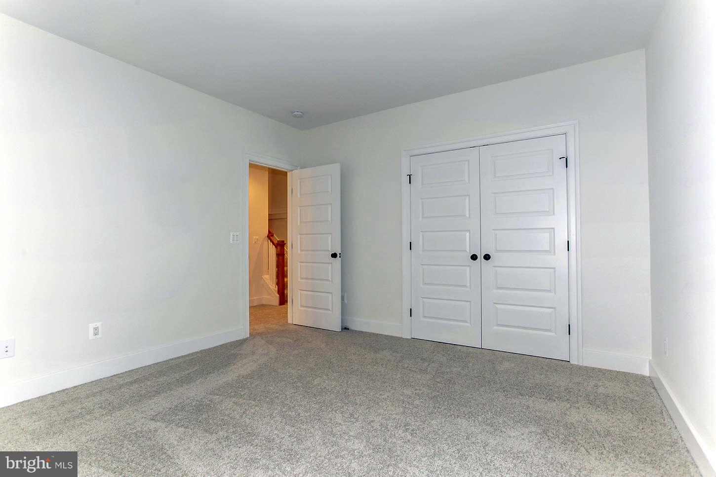 OVER LEE KNOLLS - Residential