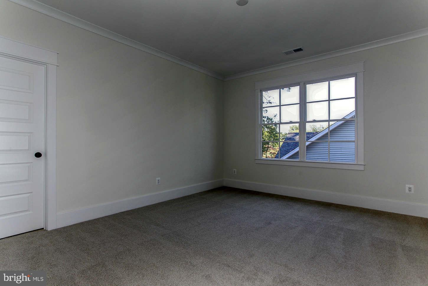 OVER LEE KNOLLS - Residential