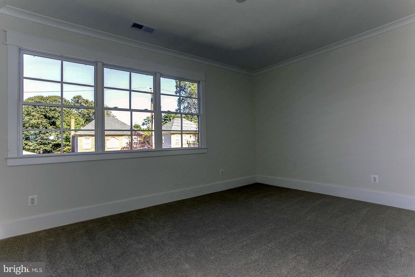 OVER LEE KNOLLS - Residential