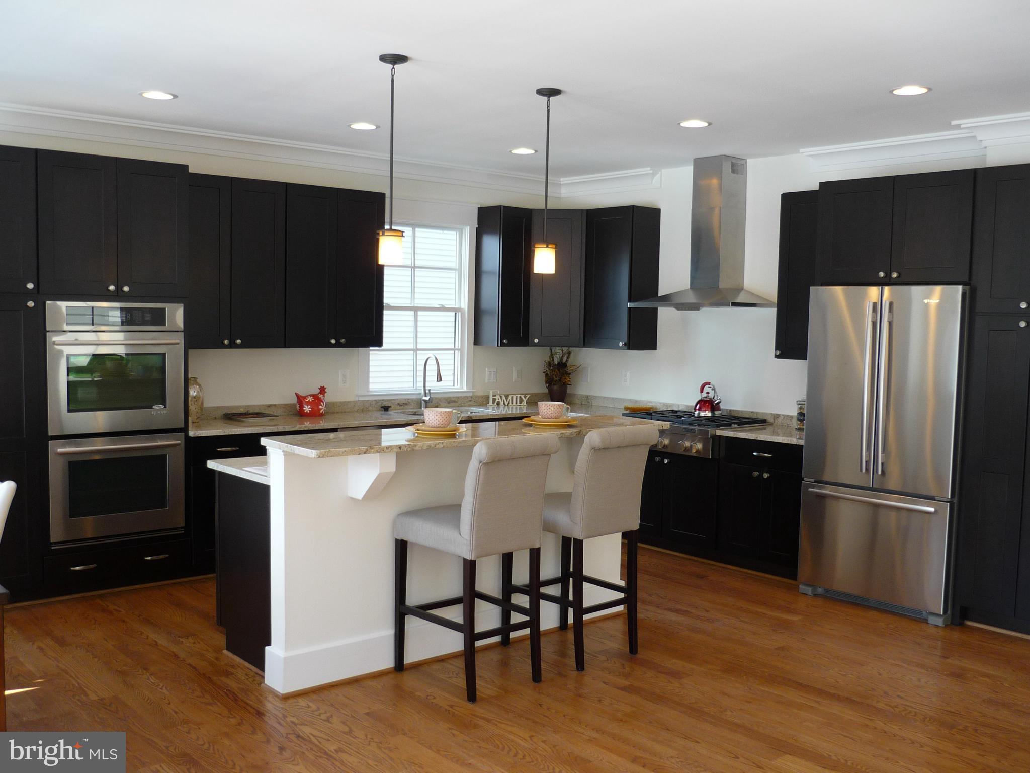 OVER LEE KNOLLS - Residential