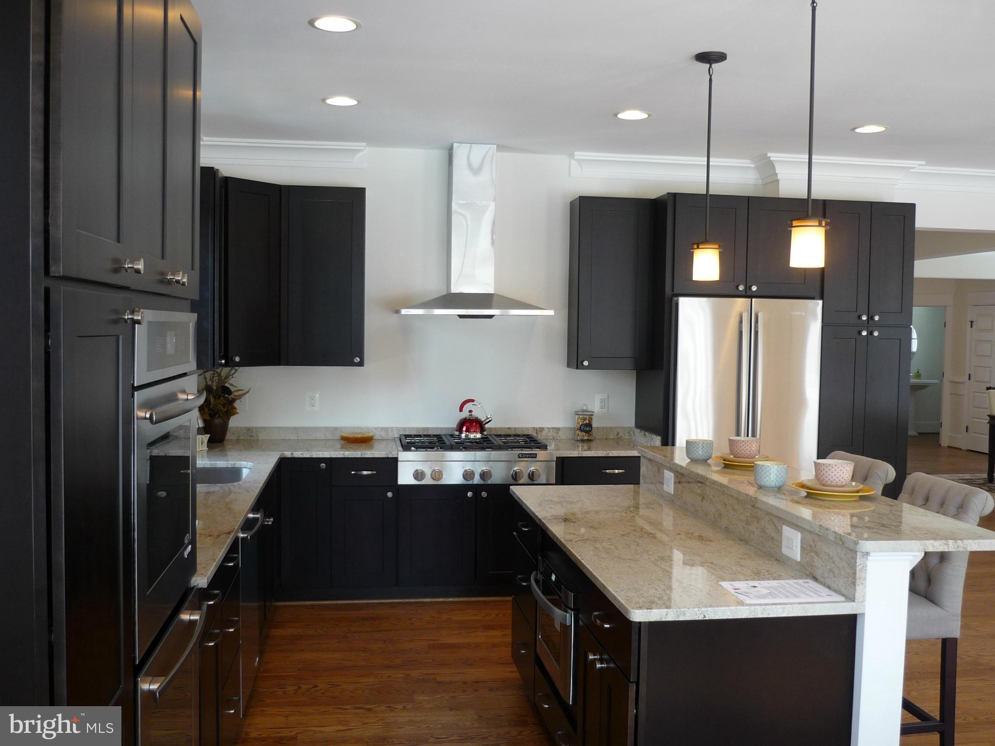 OVER LEE KNOLLS - Residential