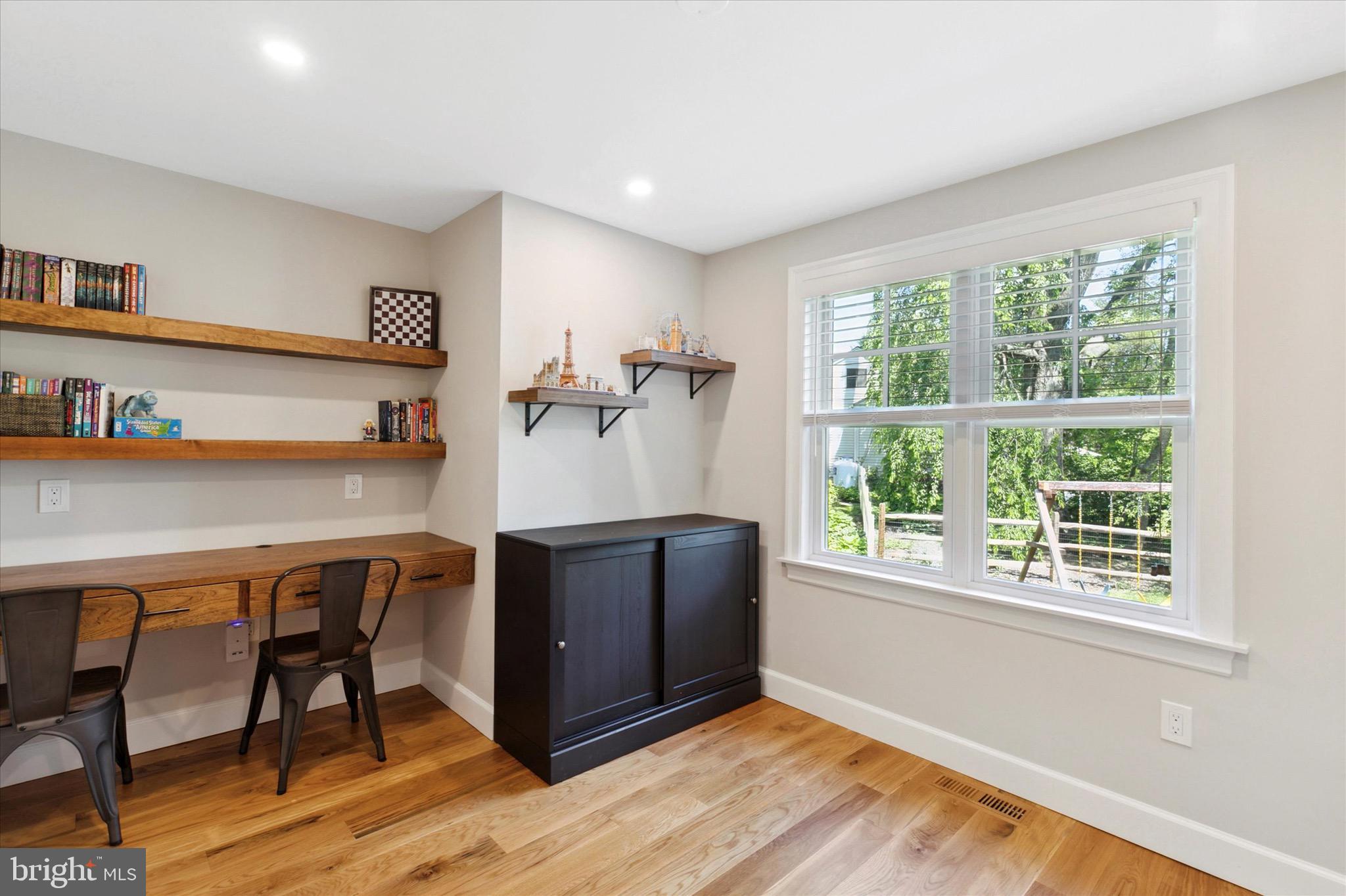 DEEPDALE - Residential