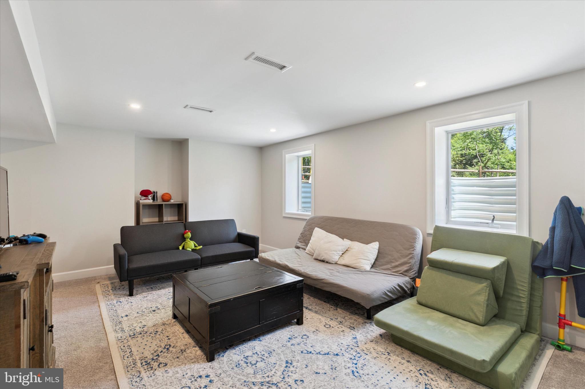 DEEPDALE - Residential