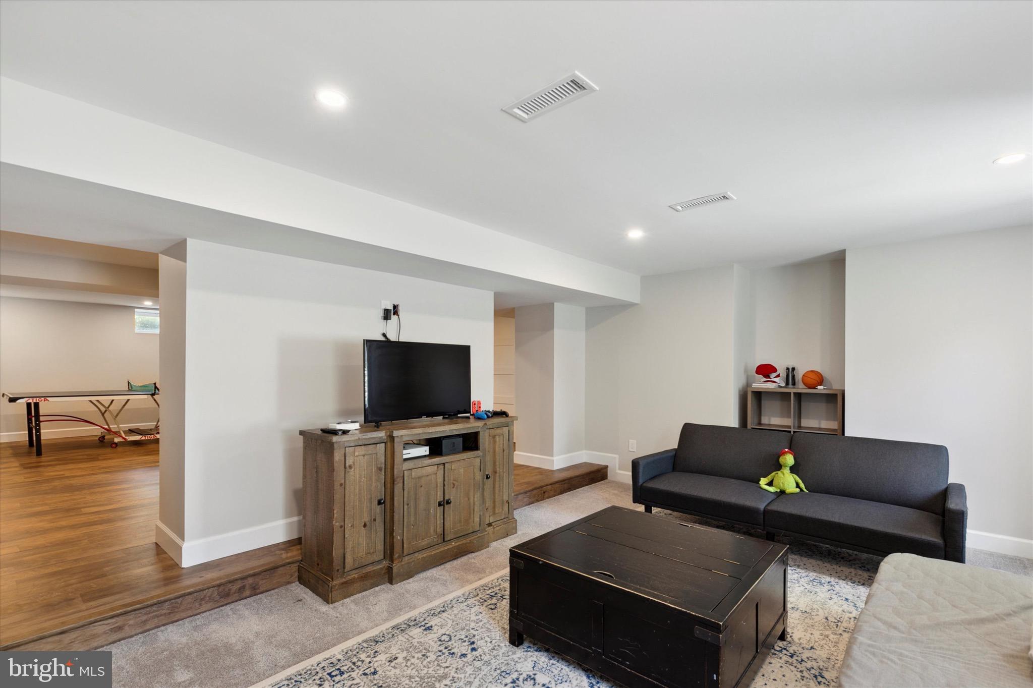 DEEPDALE - Residential