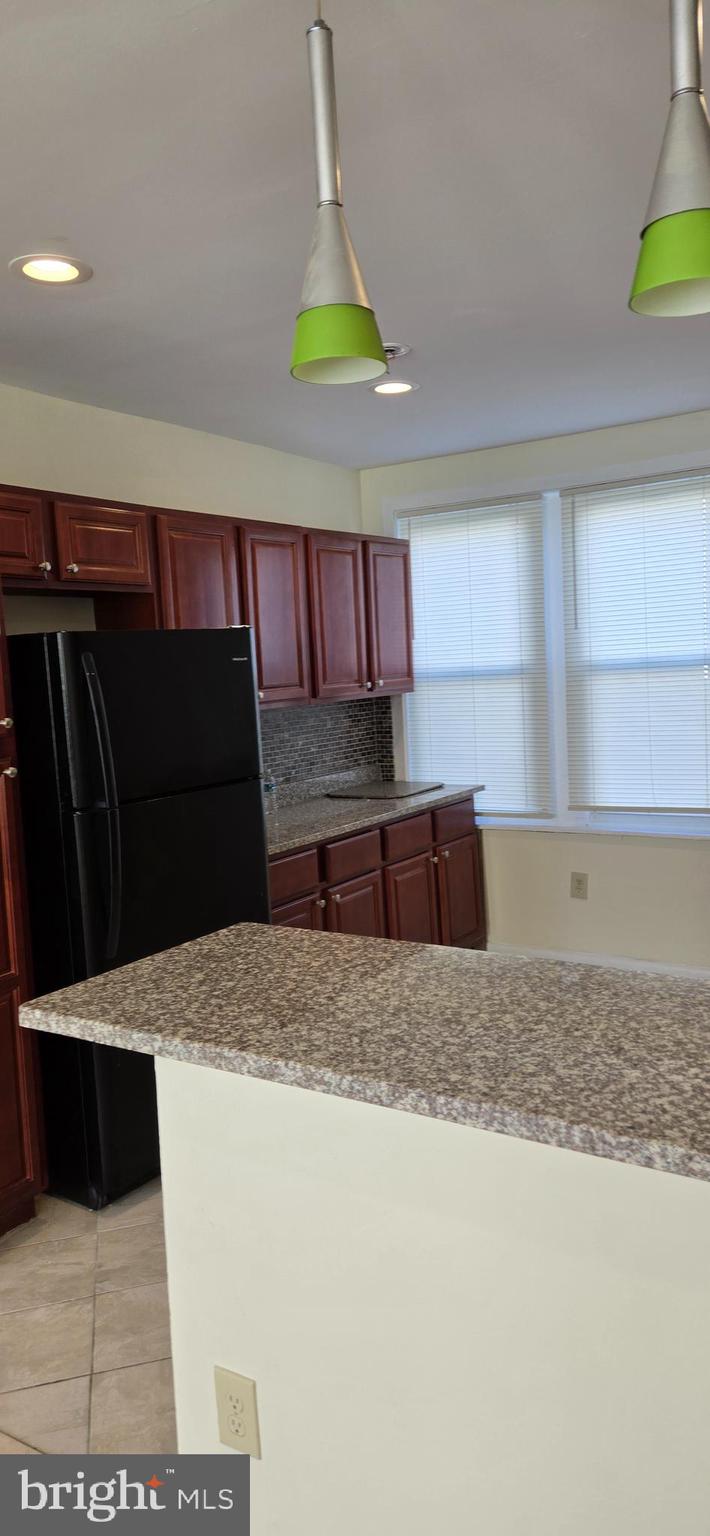 2831 CANTRELL STREET