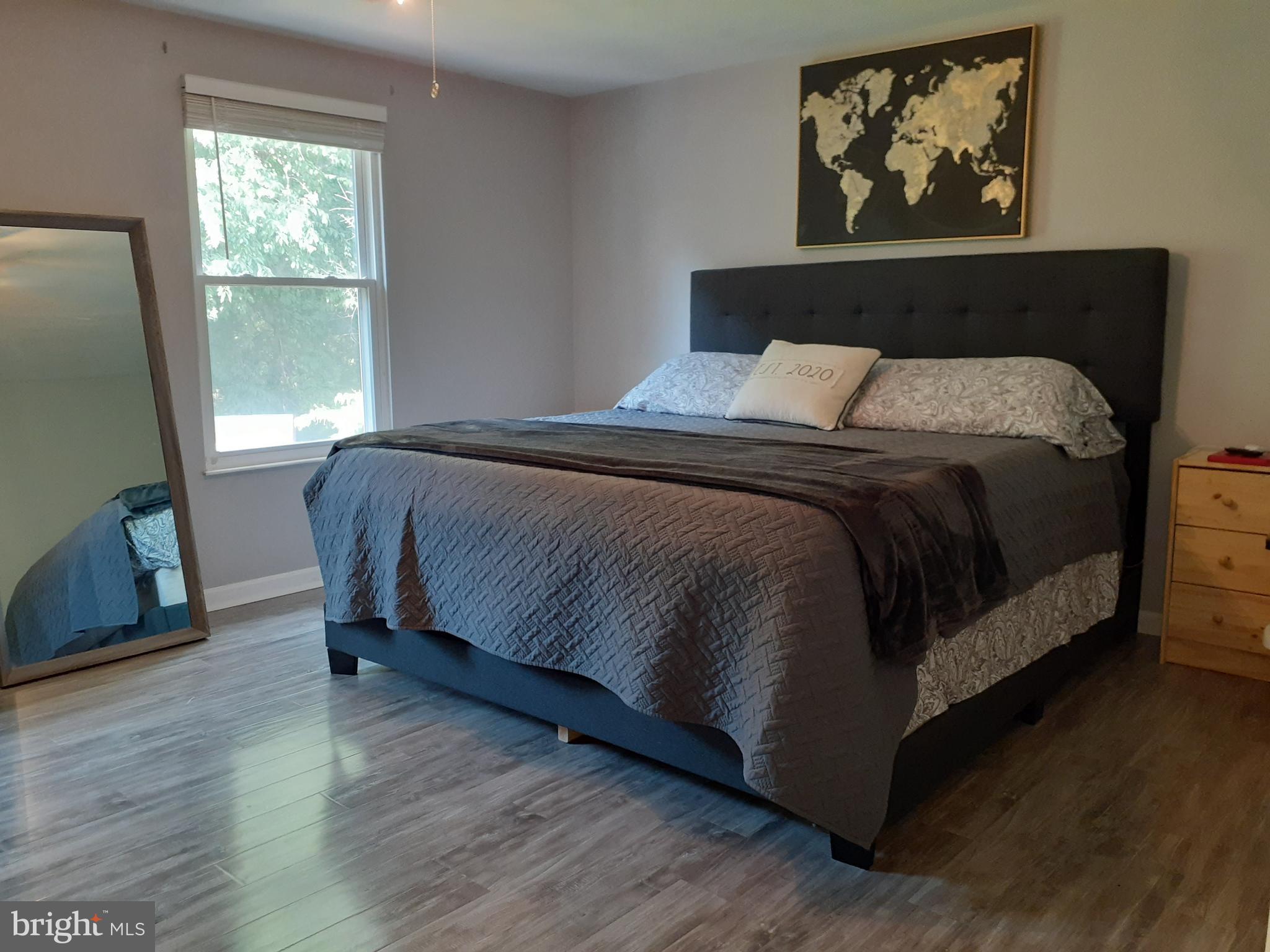 SHANNON SQUARE - Residential