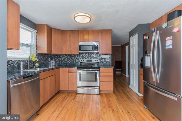 SHANNON SQUARE - Residential