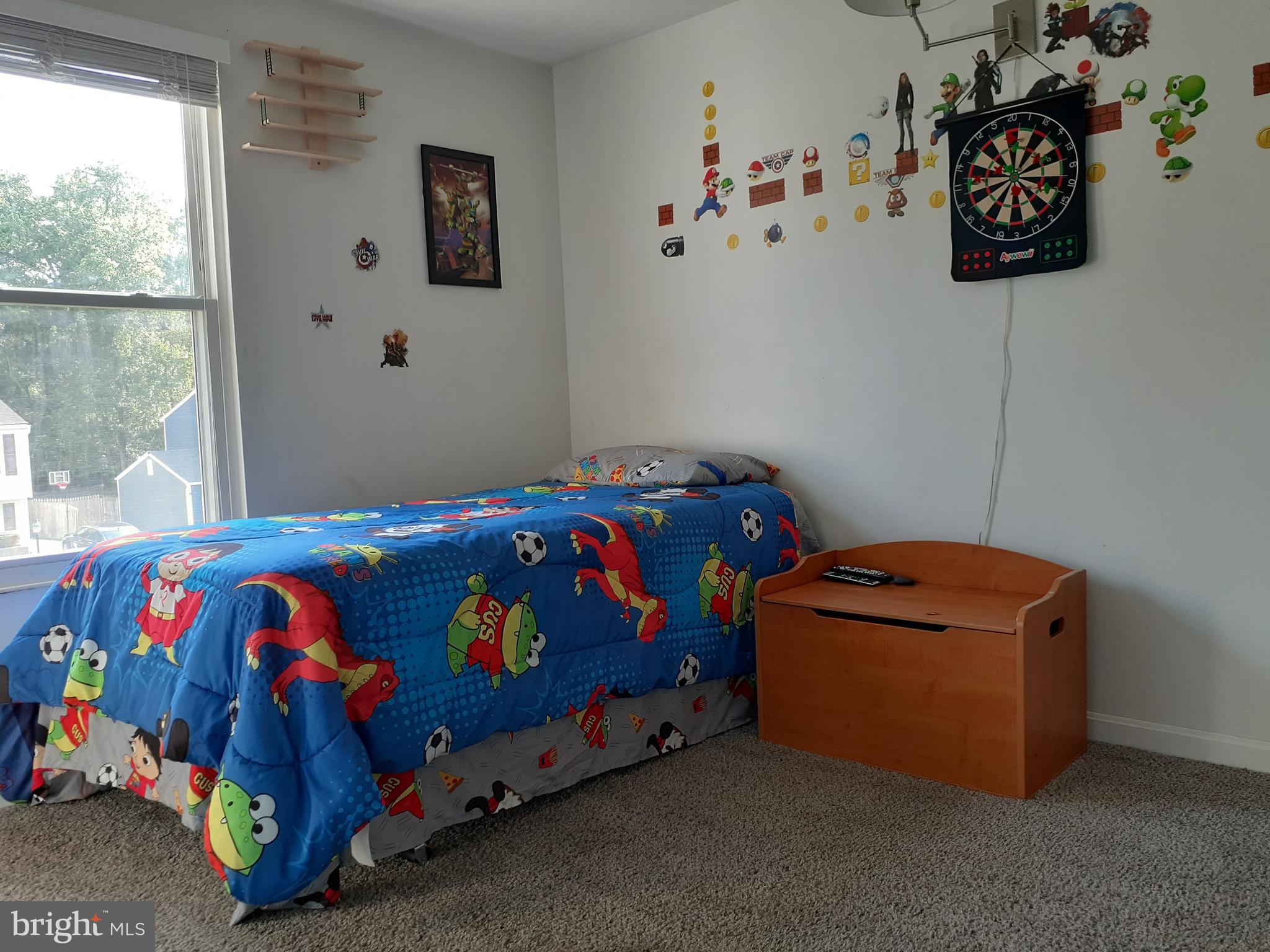 SHANNON SQUARE - Residential