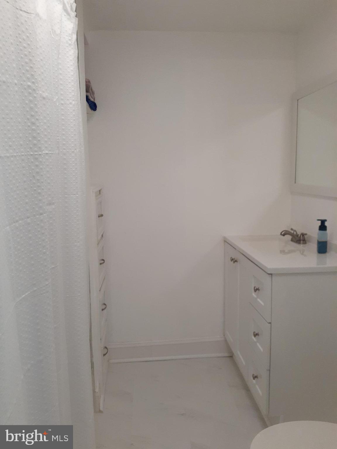 SHANNON SQUARE - Residential