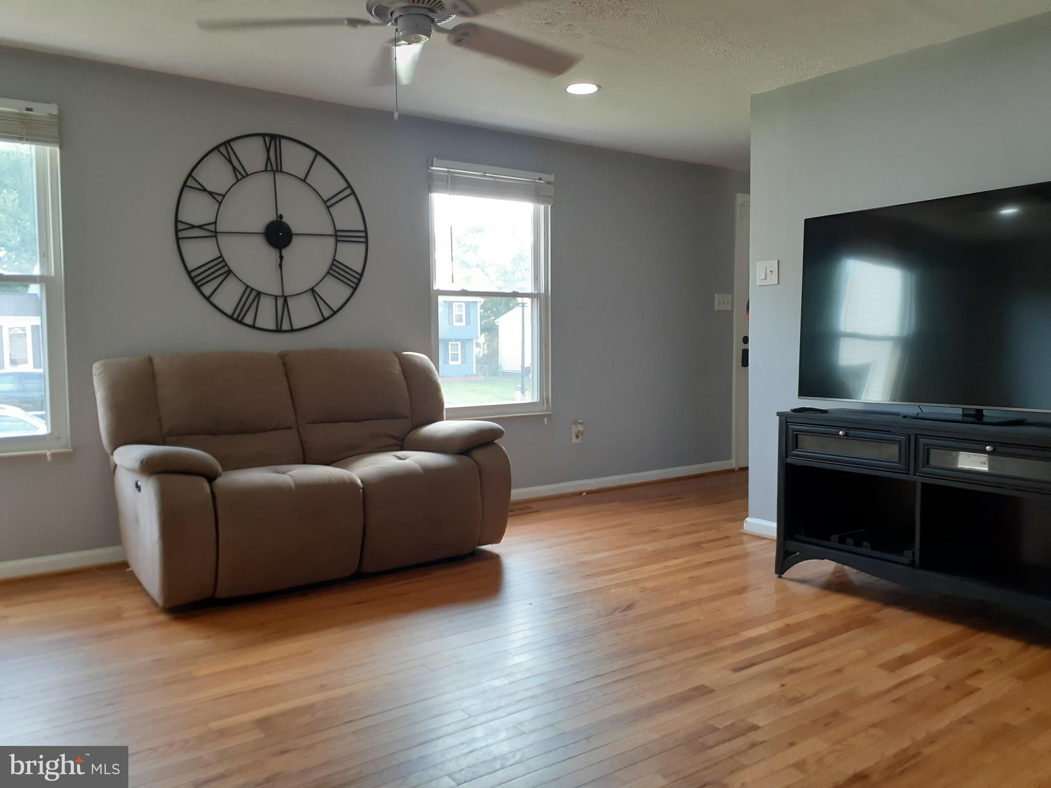 SHANNON SQUARE - Residential