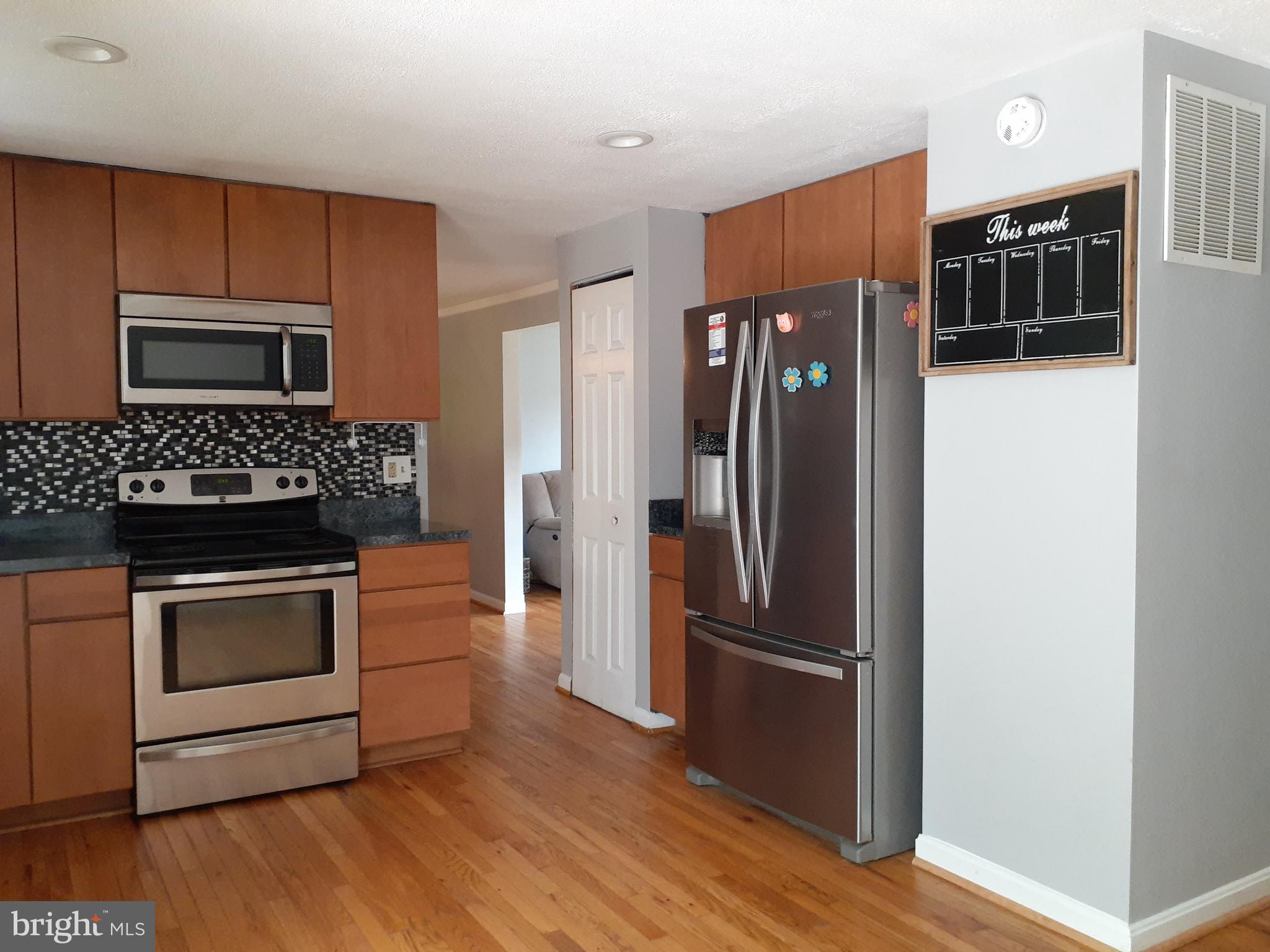 SHANNON SQUARE - Residential