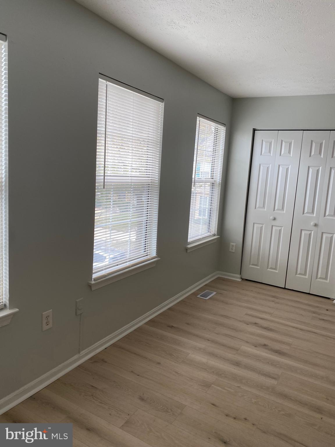 ROSECROFT COMMONS - Residential Lease