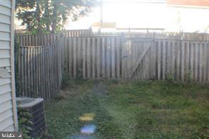 ROSECROFT COMMONS - Residential Lease