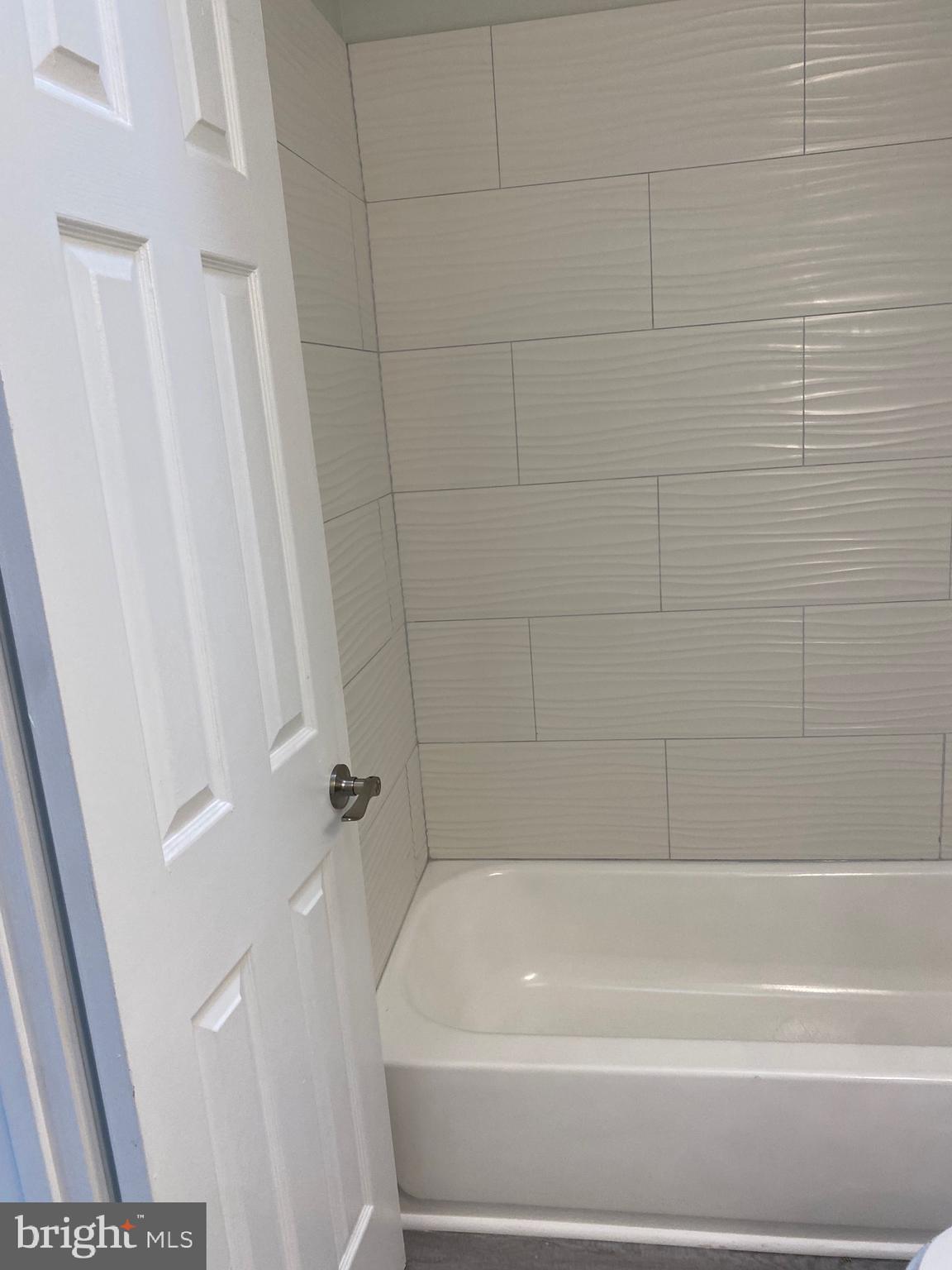 ROSECROFT COMMONS - Residential Lease