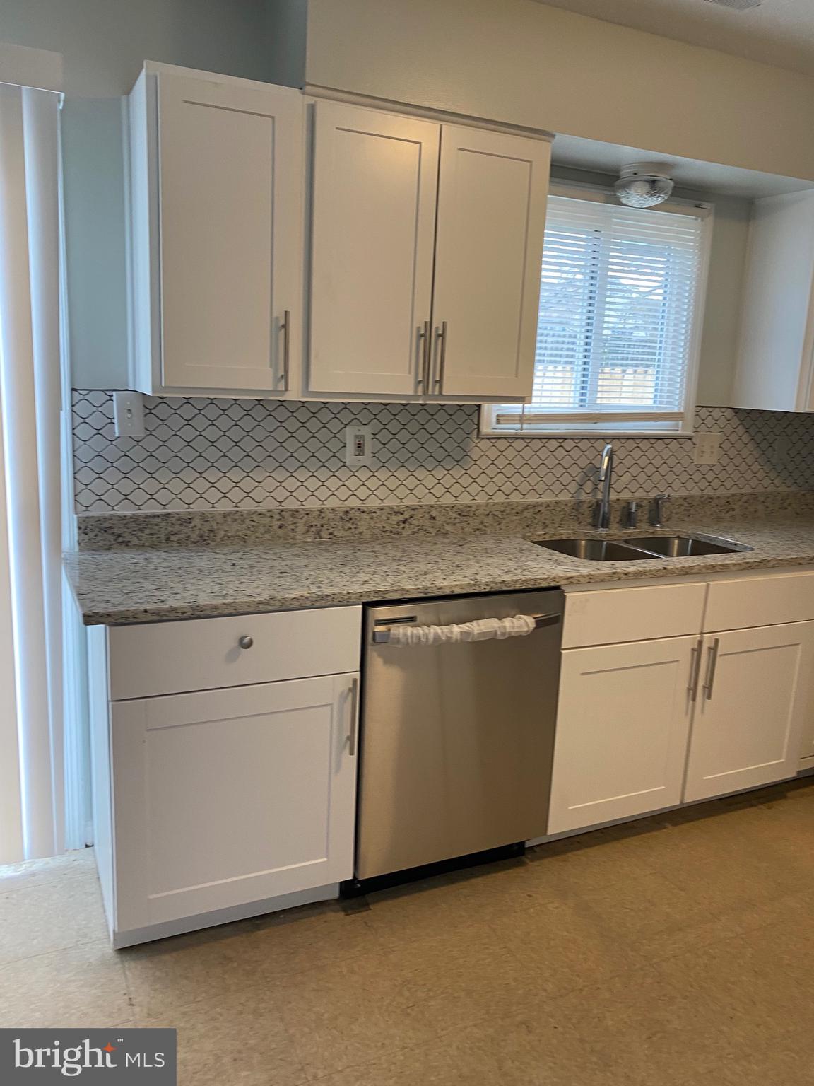 ROSECROFT COMMONS - Residential Lease