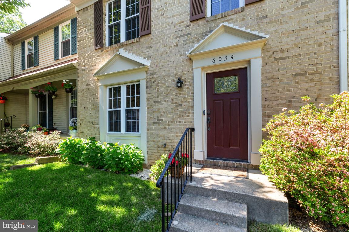 BURKE CENTRE - Residential