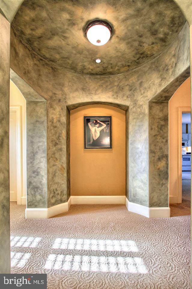 WHITE OAKS - Residential