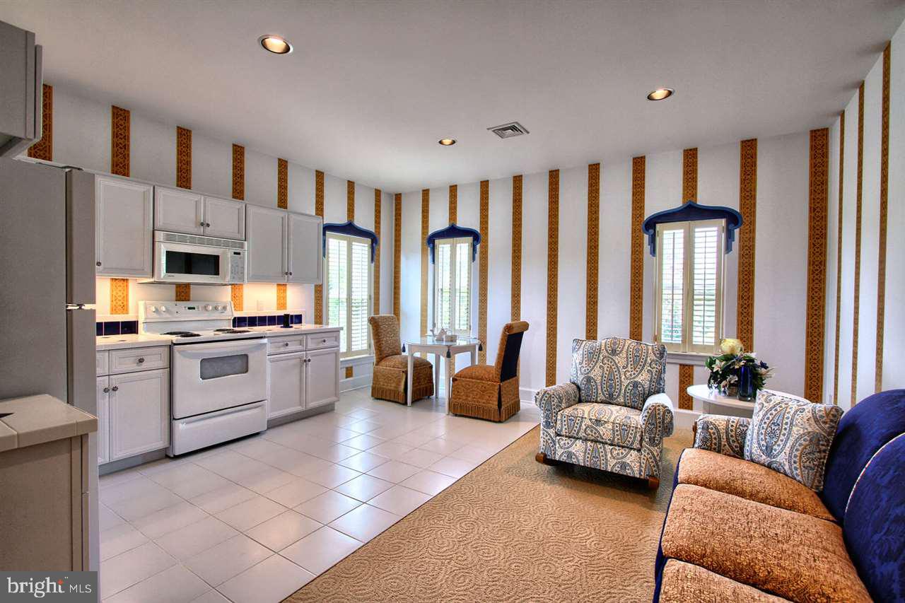 WHITE OAKS - Residential