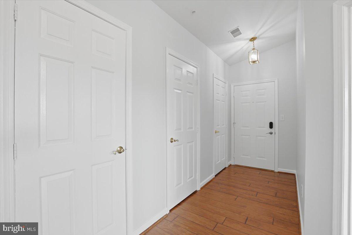 11002 KOMAN CIRCLE 301