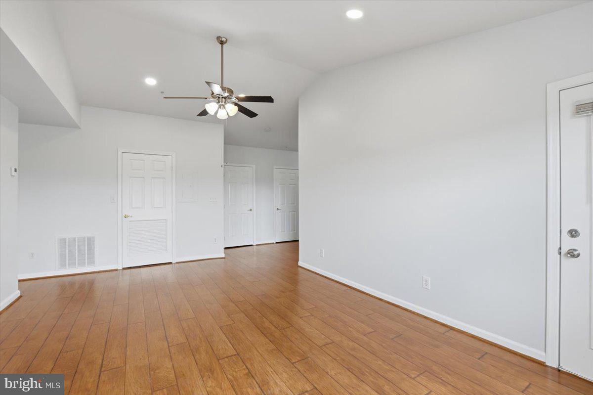 11002 KOMAN CIRCLE 301