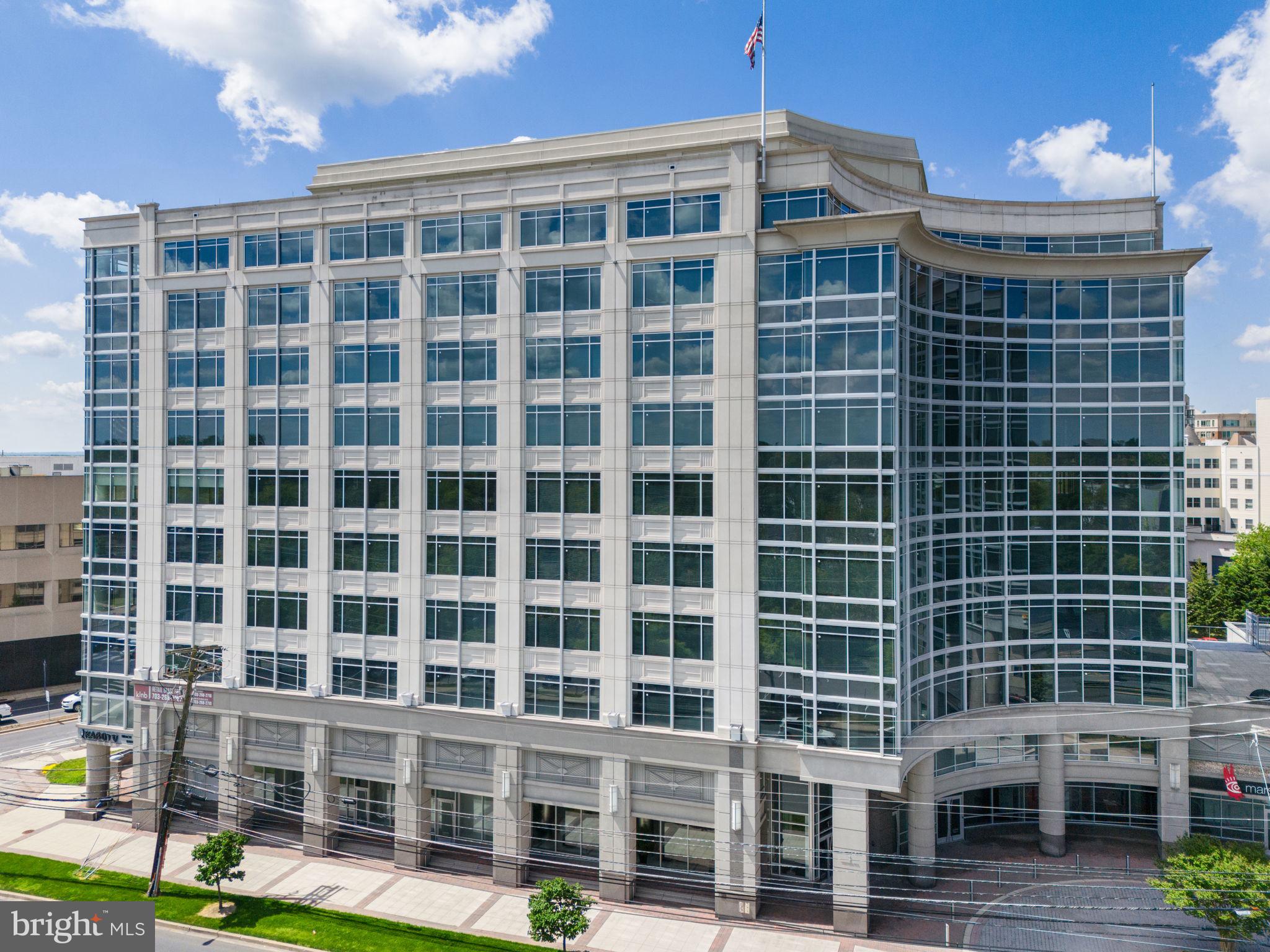 Rockville Metro Plaza II is a Class A office building suitable for top-level corporate headquarters. Up to 183,704 SF of space available for single or multiple tenants desiring a premium location in Rockville Town Center. Flexible sizes available, with choices ranging from 22,963 SF (single floor) up to 183,704 (eight floors). Plus, an additional 5,673 SF of ground level space, including a recently occupied professional services firm space with a signage opportunity (3,142 SF) and an unfinished shell space (2,531 SF). Built in 2013, this 11-story state-of-the-art LEED Platinum building offers luxurious finishes including high ceilings, glass offices, stone accent walls, and floor-to-ceiling windows. The attached garage provides 2.0/1,000 SF parking for employees and visitors on four levels.
The building is ideally located on Rockville Pike and adjacent to Rockville Town Square, which offers a variety of dining, retail, fitness, and personal services, anchored by the highly desirable Fenestra Apartments and Palladian Condominiums. Nearby redevelopment, numerous office and residential developments, and the county seat for the Montgomery County government make the 12-acre Rockville Town Center the 24th choice on Money Magazine’s “Best Places to Live”. Rockville Metro Station (Red Line) and MARC Rail Station are both within walking distance, across the street from the building.