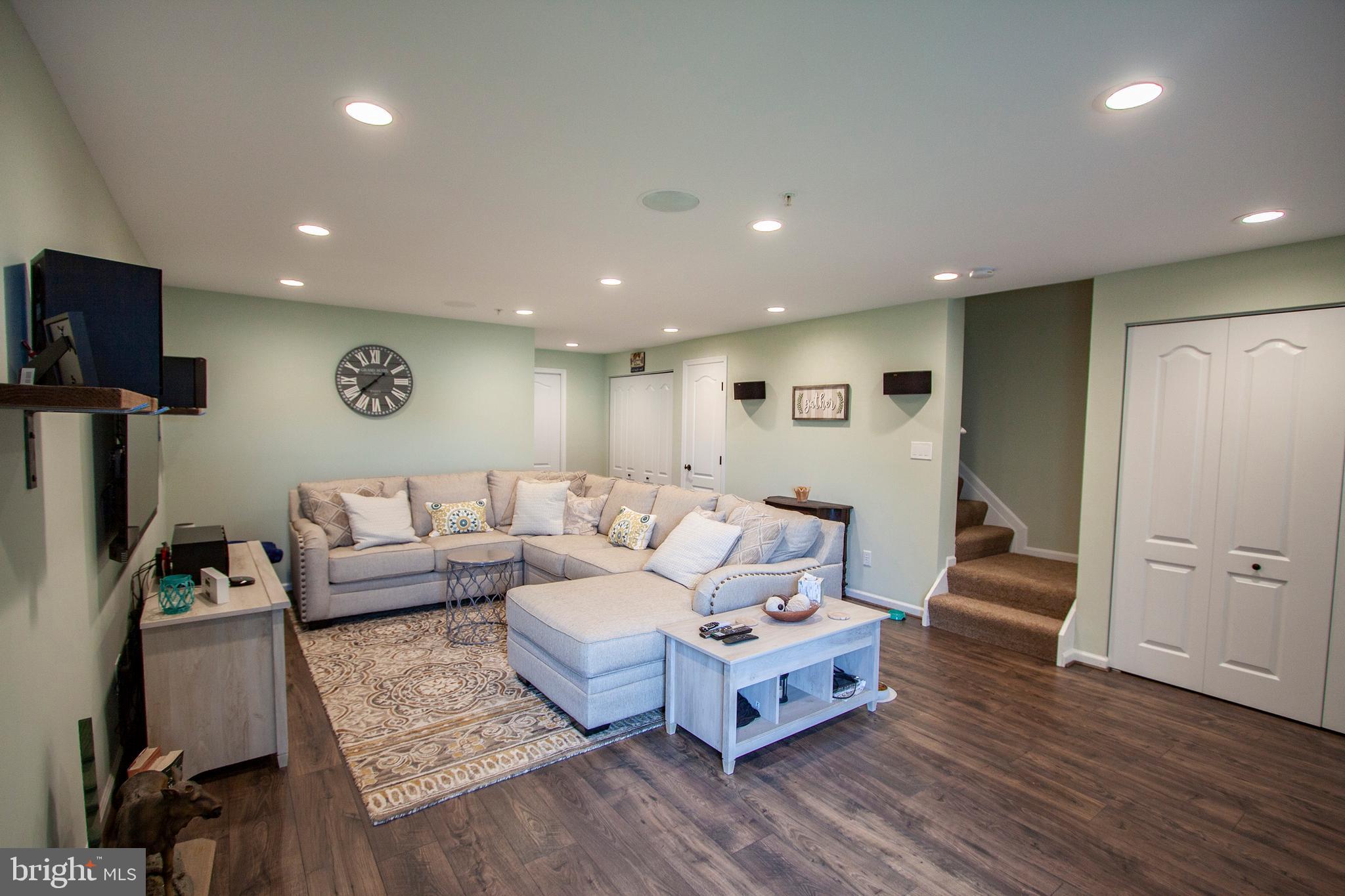 MONMOUTH MEADOWS - Residential