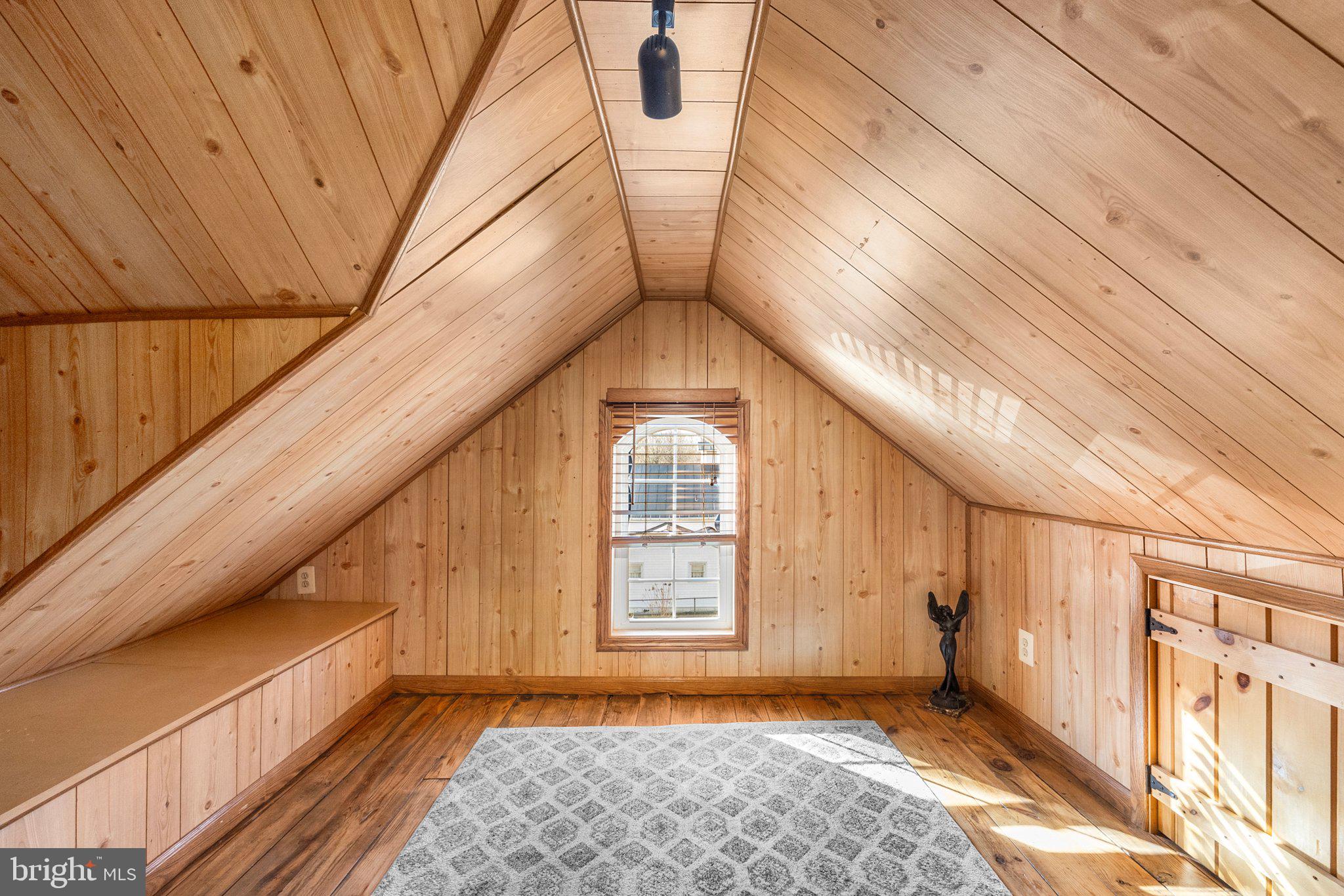 HAMILTON - Residential