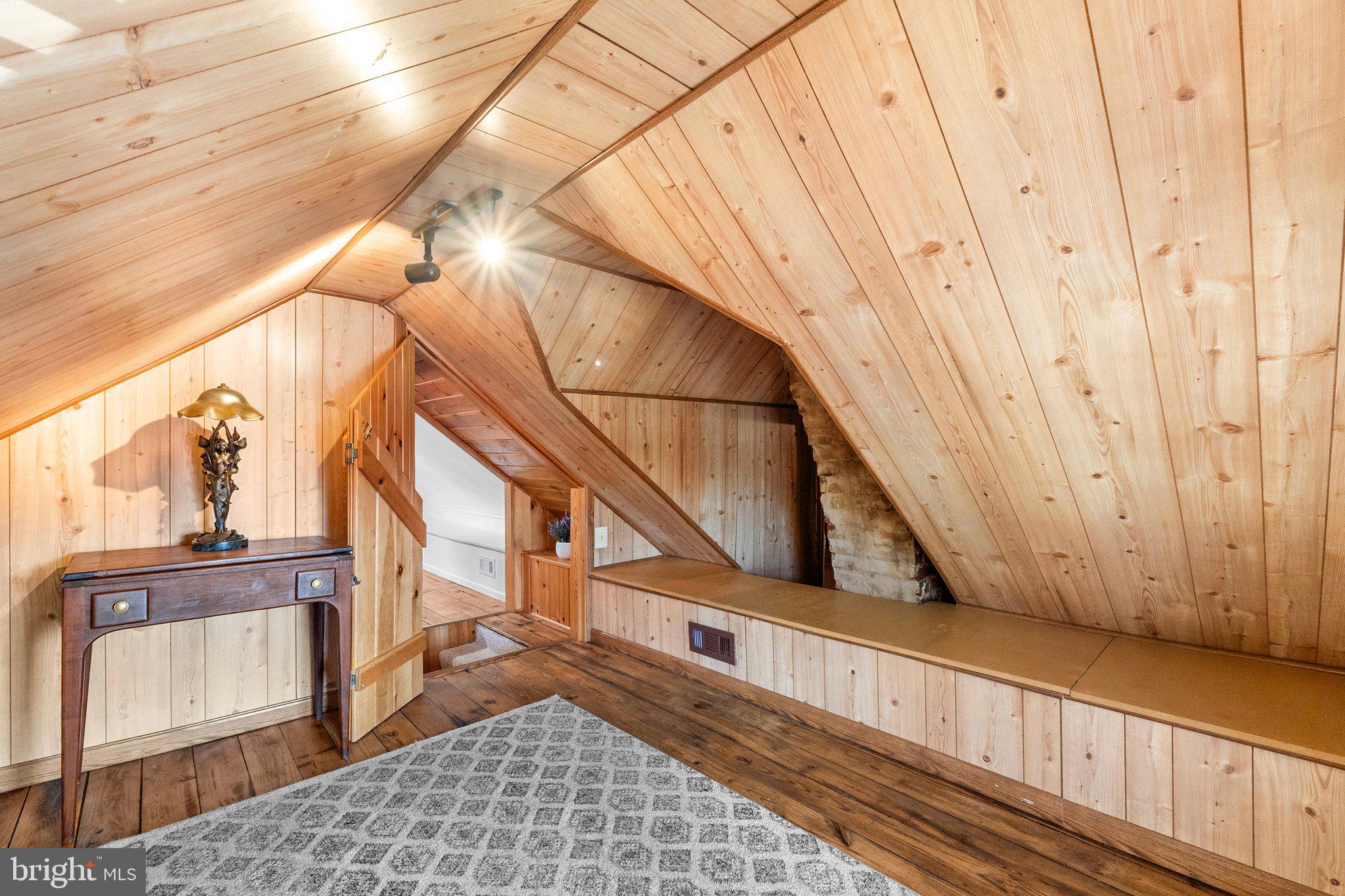 HAMILTON - Residential